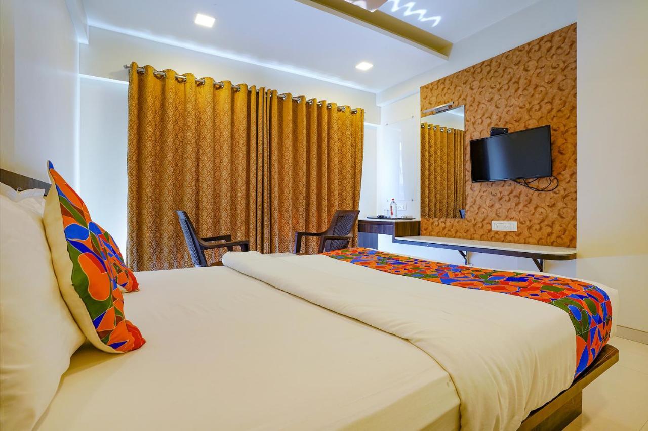Fabhotel Ramjis Residency Насик Экстерьер фото